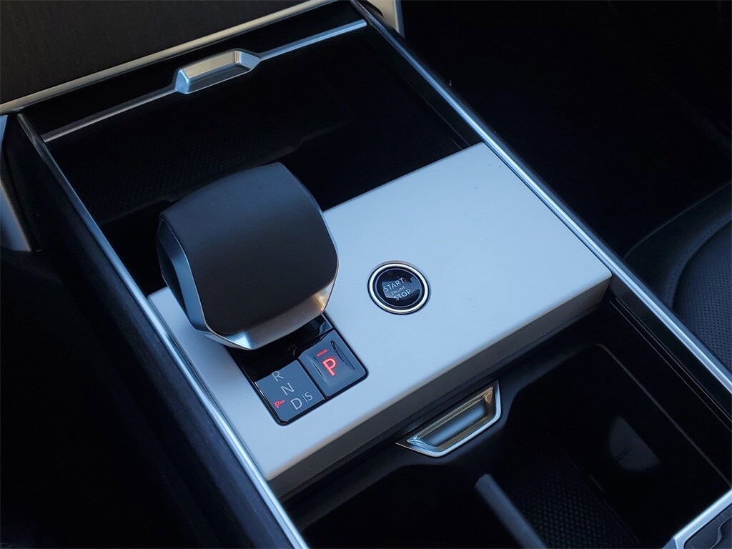 2026 Land Rover Range Rover SE - Photo 23