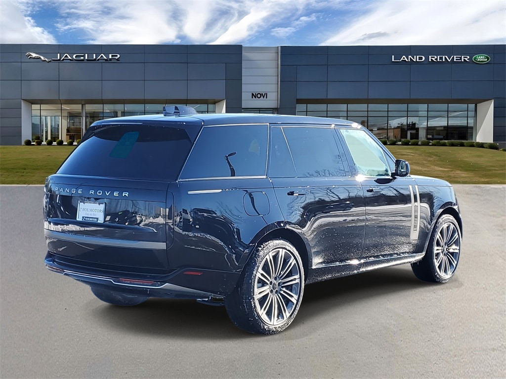 New 2026 Land Rover Range Rover SE 7 Seats SUV