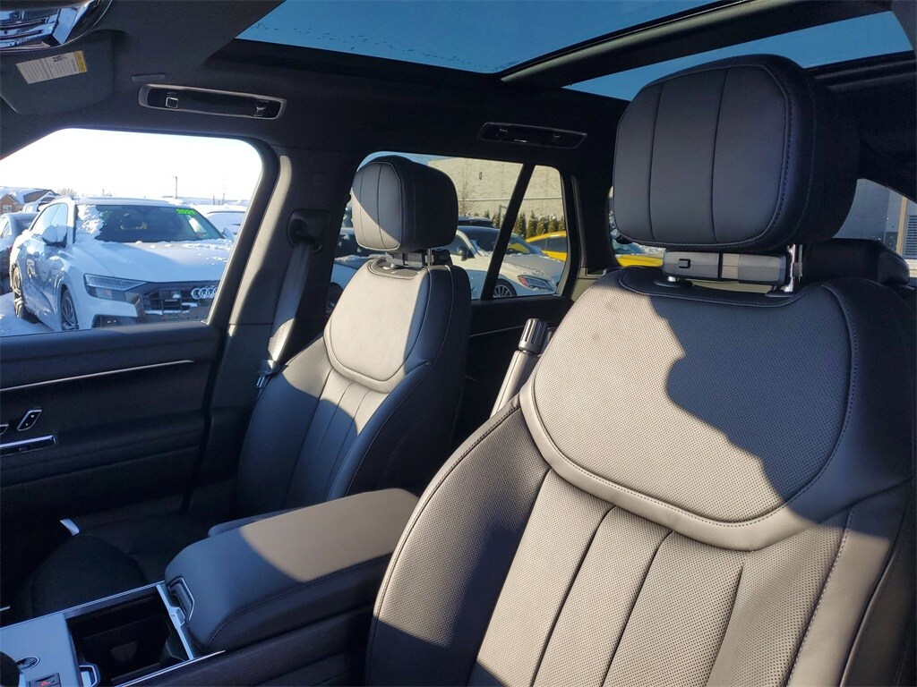 2026 Land Rover Range Rover SE - Photo 12