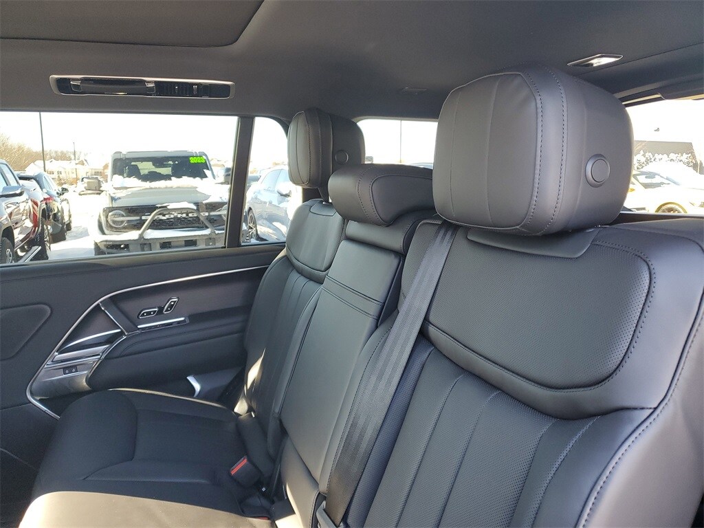 2026 Land Rover Range Rover SE - Photo 27