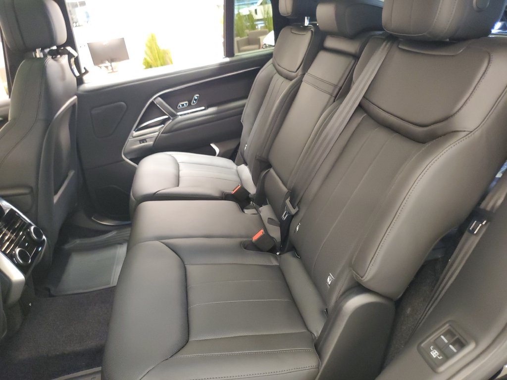 2026 Land Rover Range Rover SE - Photo 29