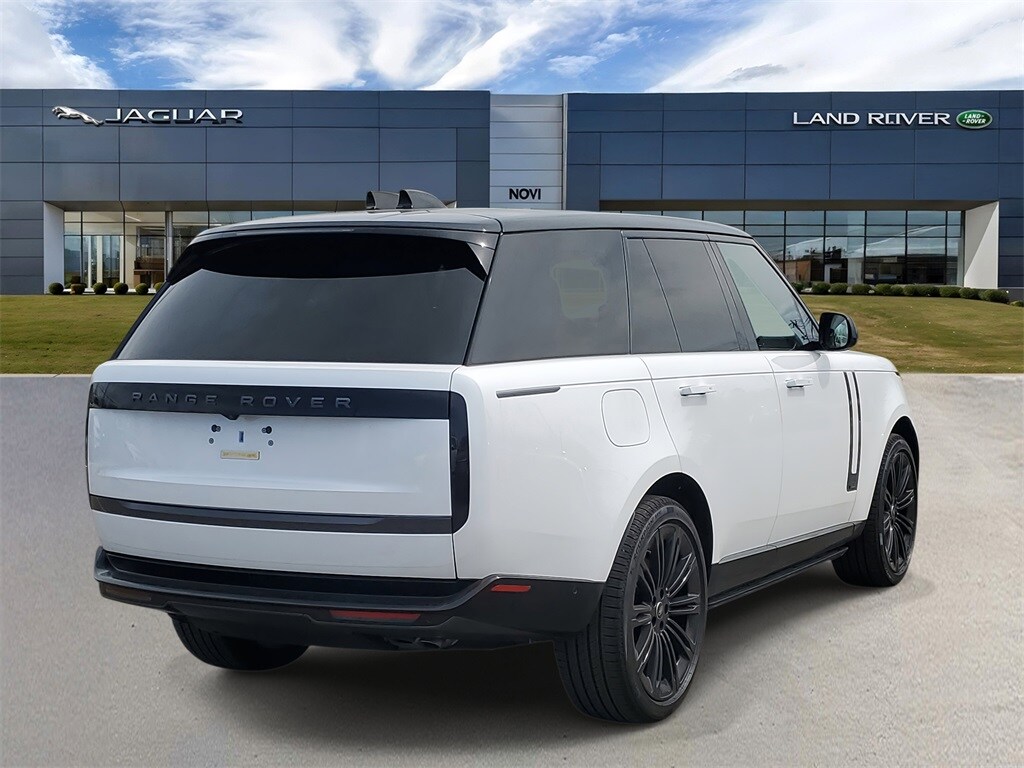 2025 Land Rover Range Rover Autobiography photo 3
