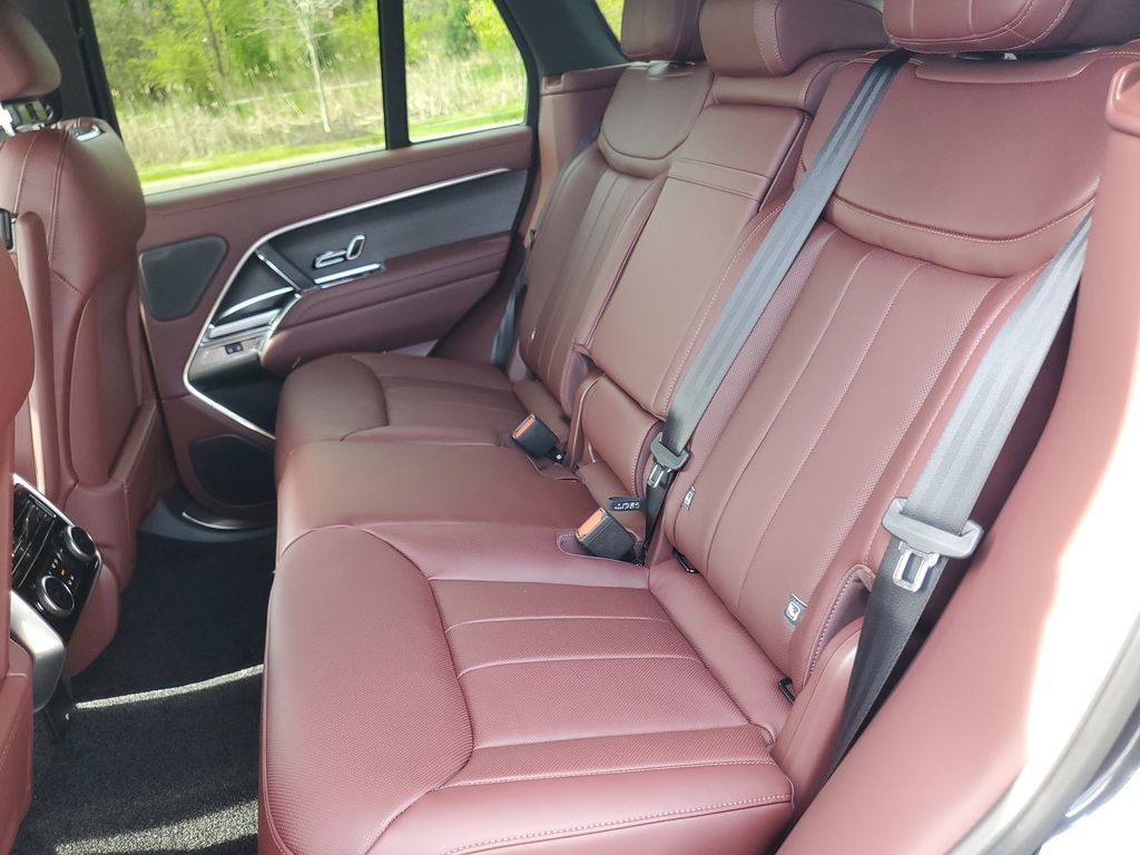 2026 Land Rover Range Rover SE - Photo 28