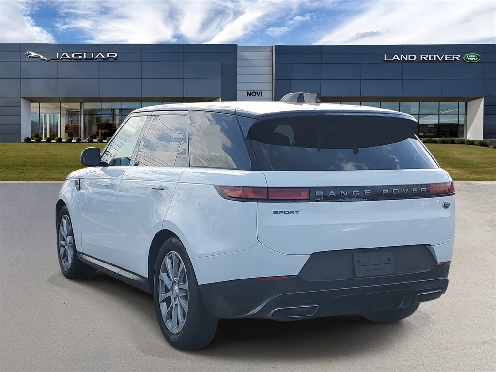 2023 Land Rover Range Rover Sport SE photo 2