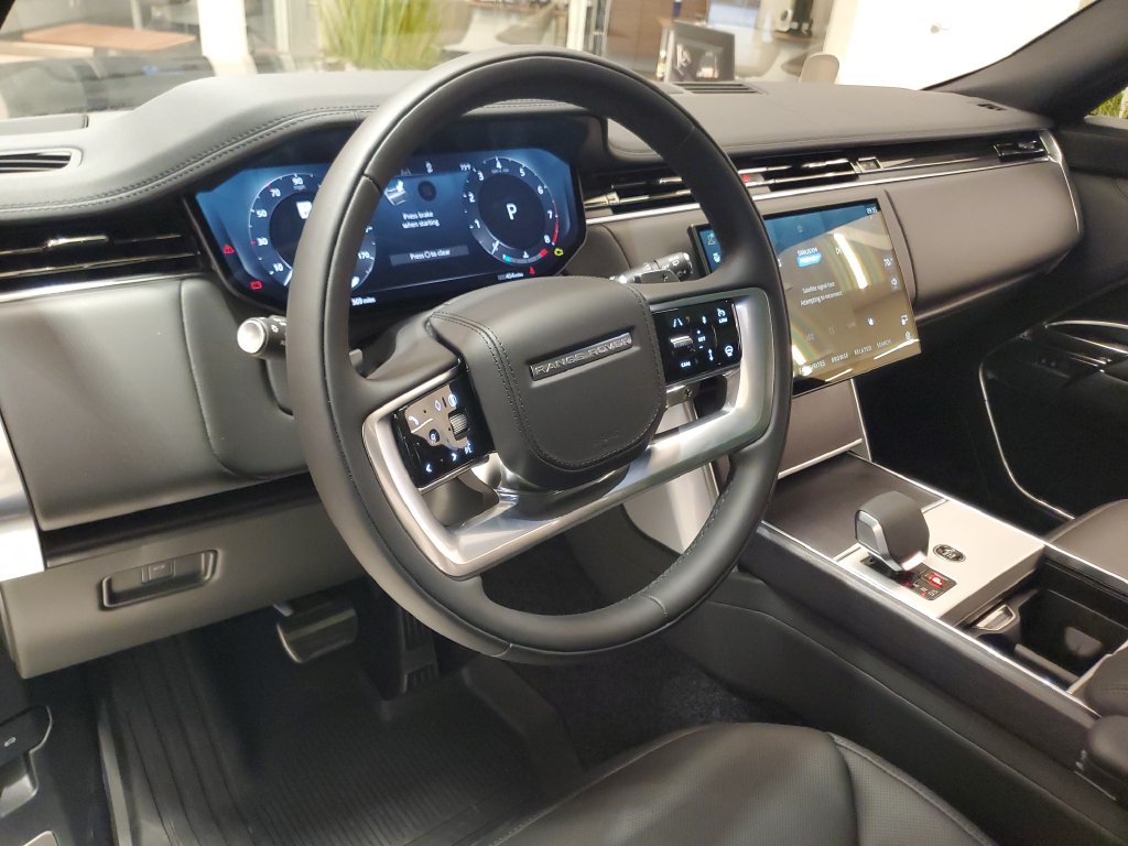 2026 Land Rover Range Rover SE - Photo 12