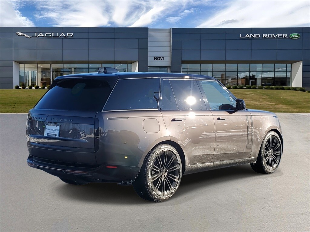 2026 Land Rover Range Rover SE - Photo 3