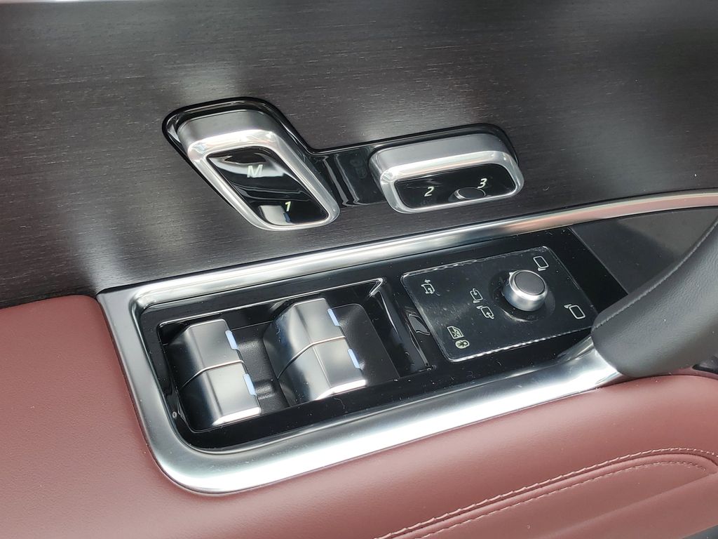 2026 Land Rover Range Rover SE - Photo 9