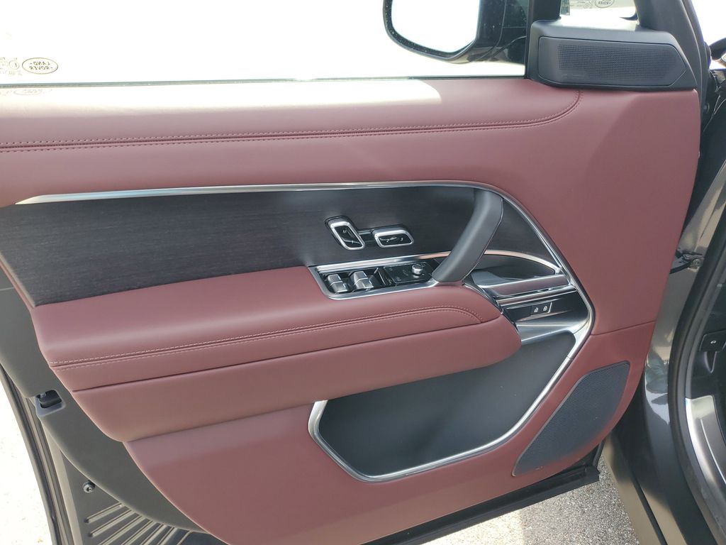 2026 Land Rover Range Rover SE - Photo 7