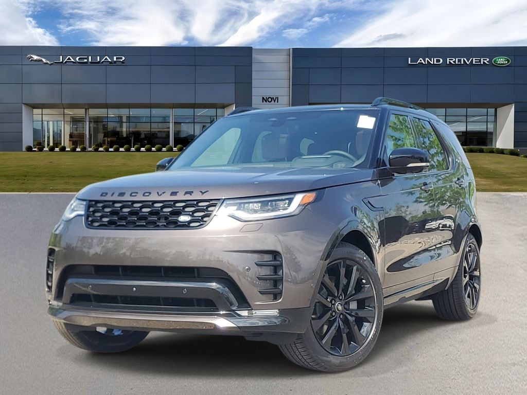 2026 Land Rover Discovery P300 Dynamic SE's photo