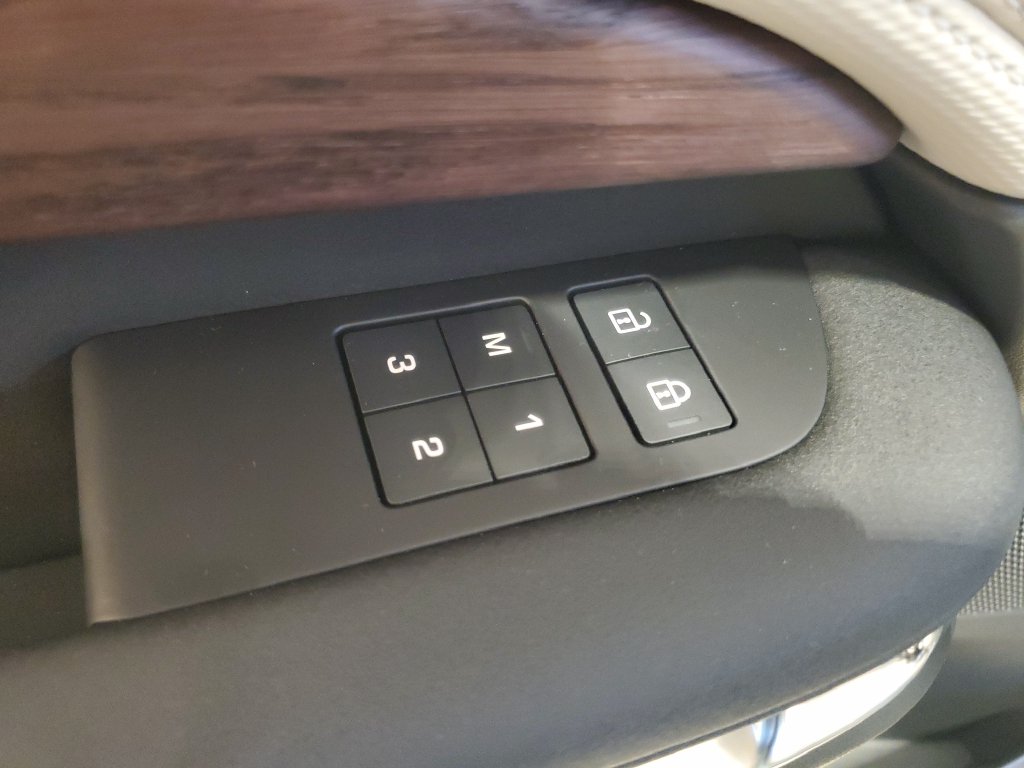 2026 Land Rover Discovery Dynamic SE - Photo 10
