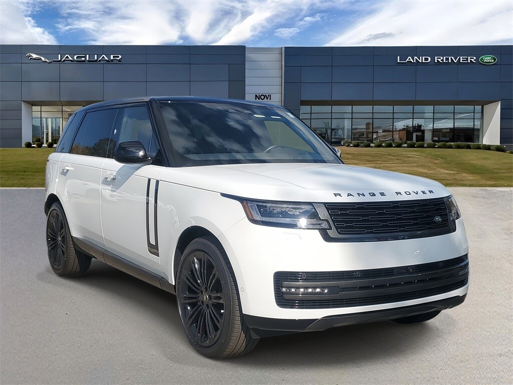2025 Land Rover Range Rover SE photo 4
