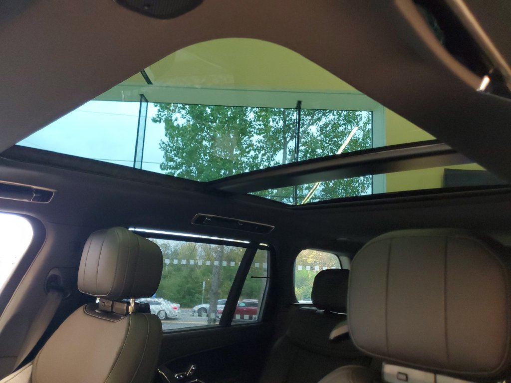 2026 Land Rover Range Rover SE - Photo 11