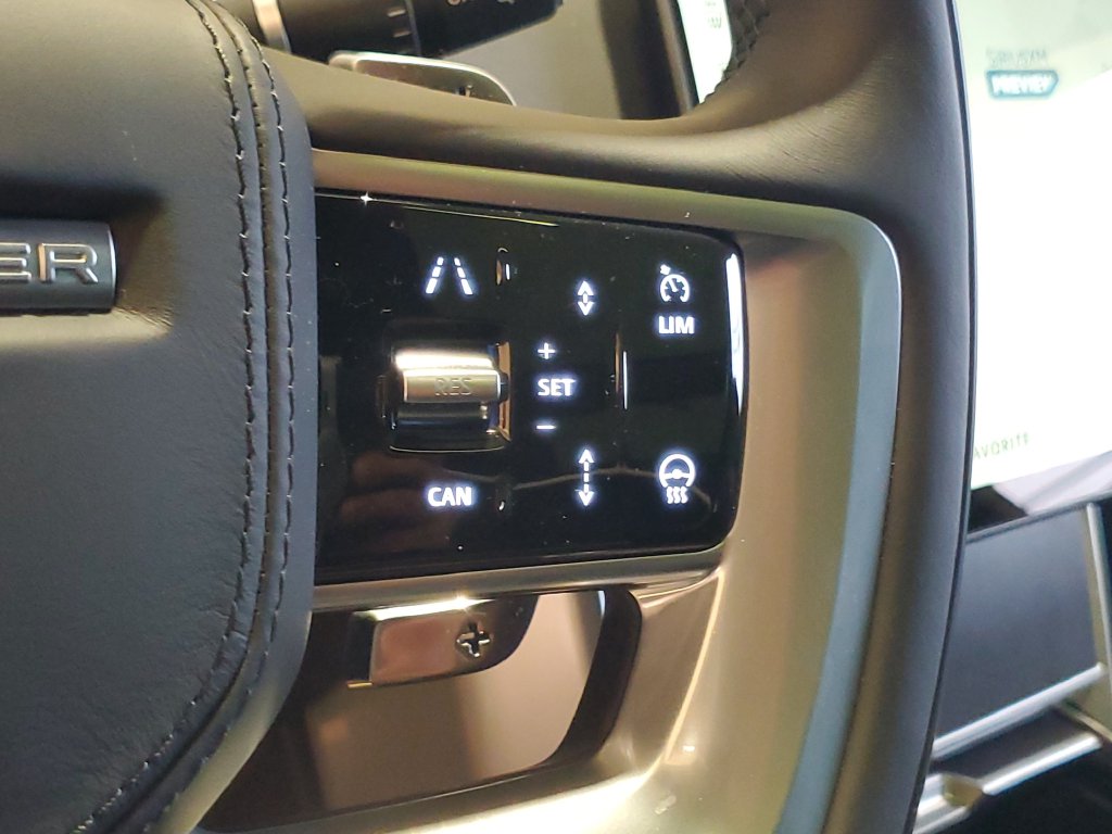 2026 Land Rover Range Rover SE - Photo 17