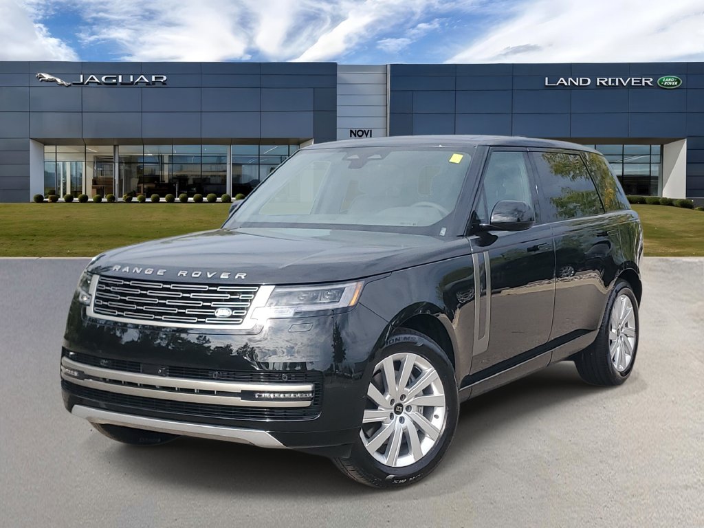 2027 Land Rover Range Rover SE LWB7 P400