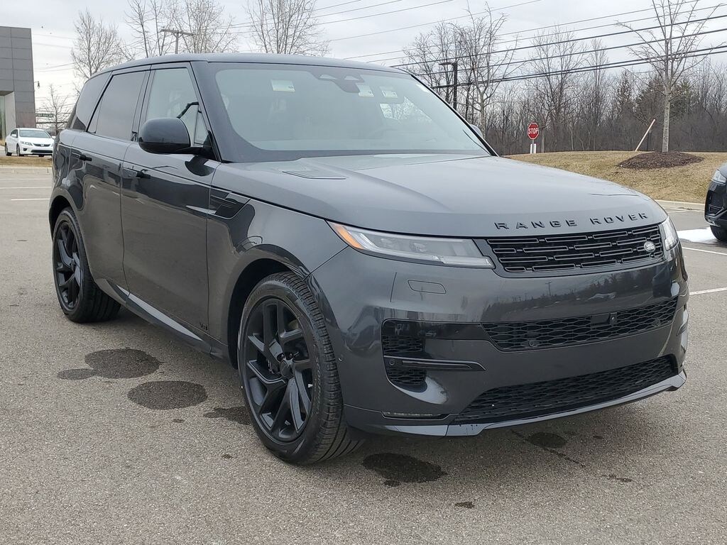 New 2026 Land Rover Range Rover Sport Dynamic SE SUV