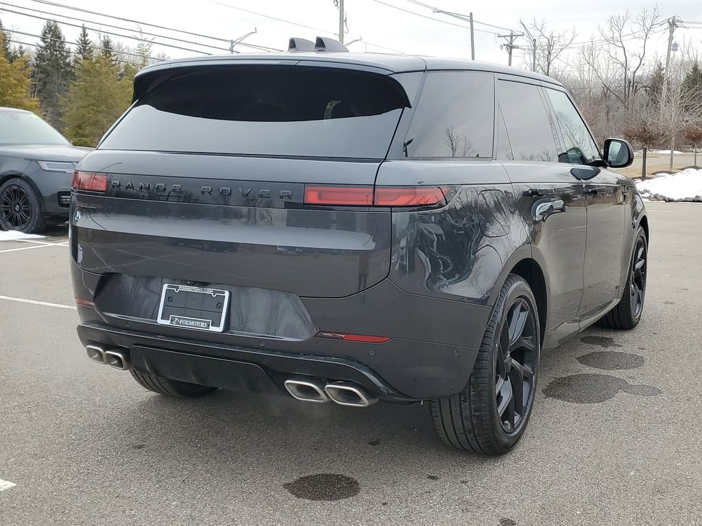 New 2026 Land Rover Range Rover Sport Dynamic SE SUV