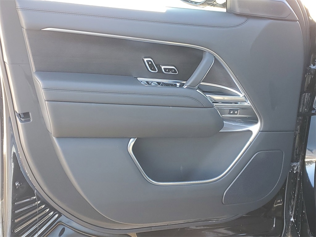 2026 Land Rover Range Rover SE - Photo 10