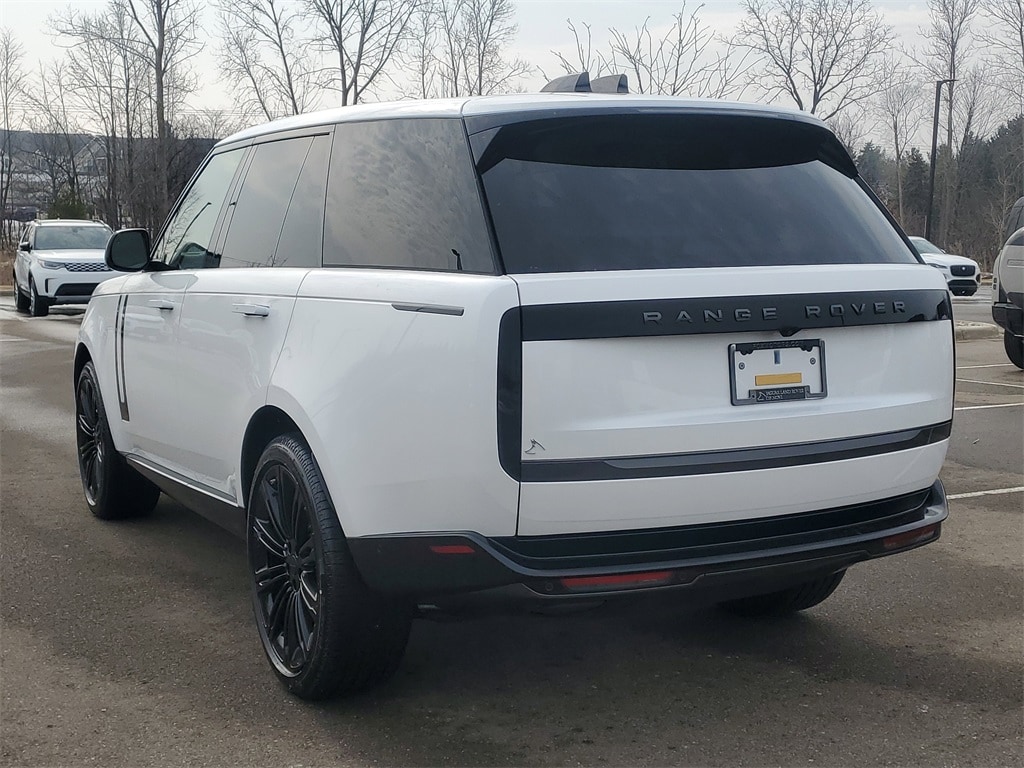 New 2026 Land Rover Range Rover SE SUV