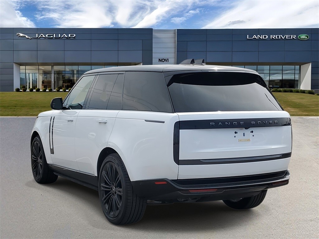 2025 Land Rover Range Rover Autobiography photo 2