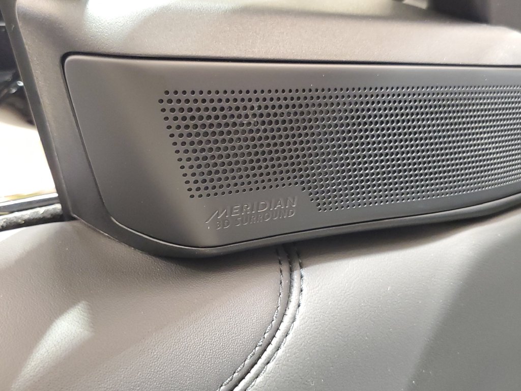 2026 Land Rover Range Rover SE - Photo 8
