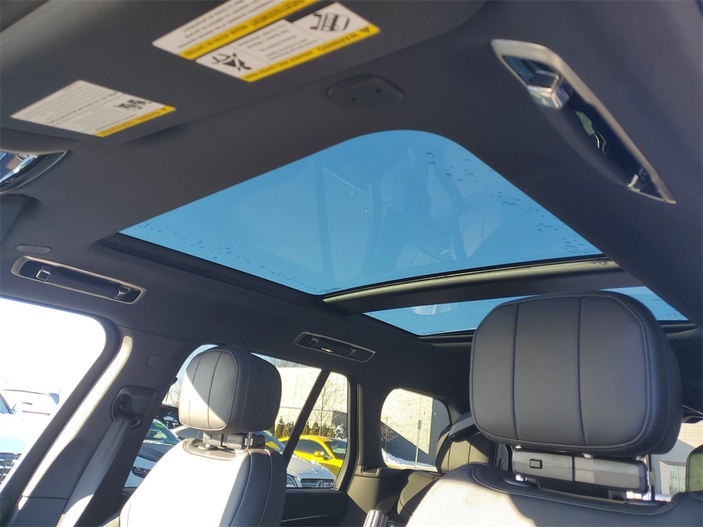 2026 Land Rover Range Rover SE - Photo 13