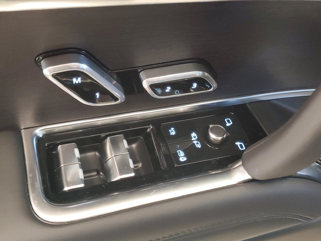 2026 Land Rover Range Rover SE - Photo 9