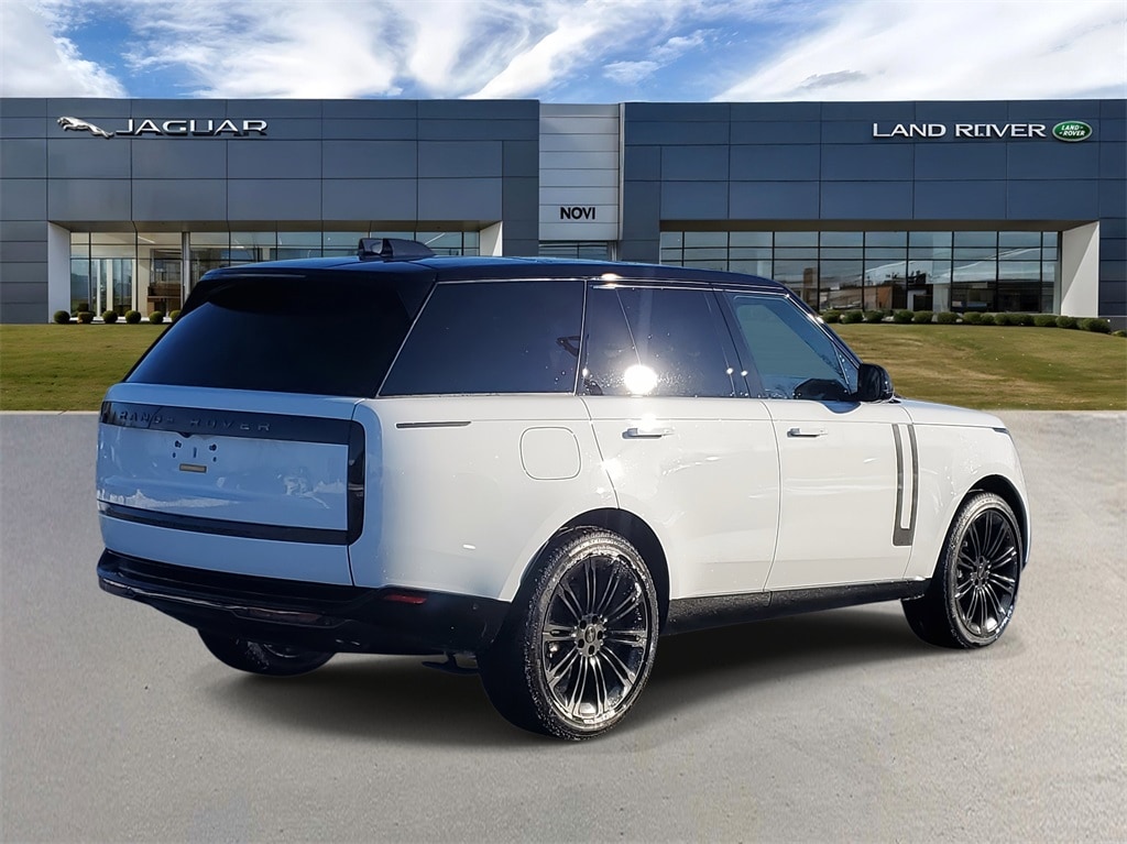New 2026 Land Rover Range Rover SE SUV