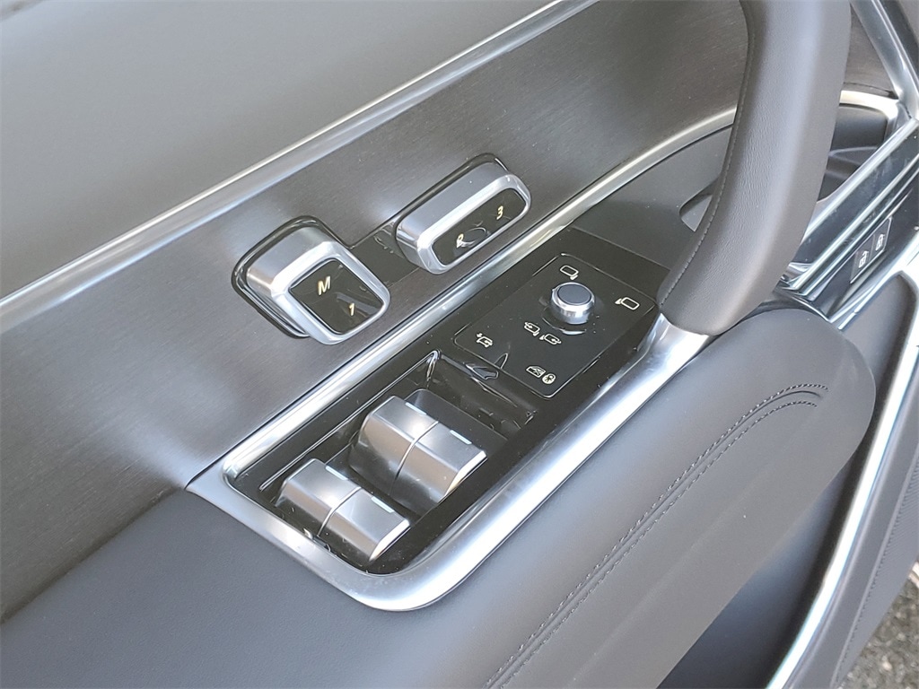 2026 Land Rover Range Rover SE - Photo 11