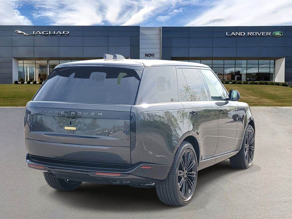 New 2026 Land Rover Range Rover SE SUV