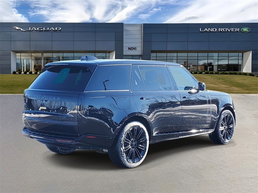 New 2026 Land Rover Range Rover SE LWB 7-Seats / V8 SUV