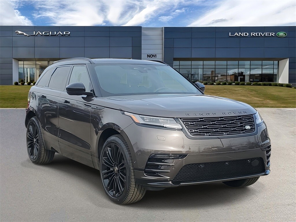 2026 Land Rover Range Rover Velar SE photo 3