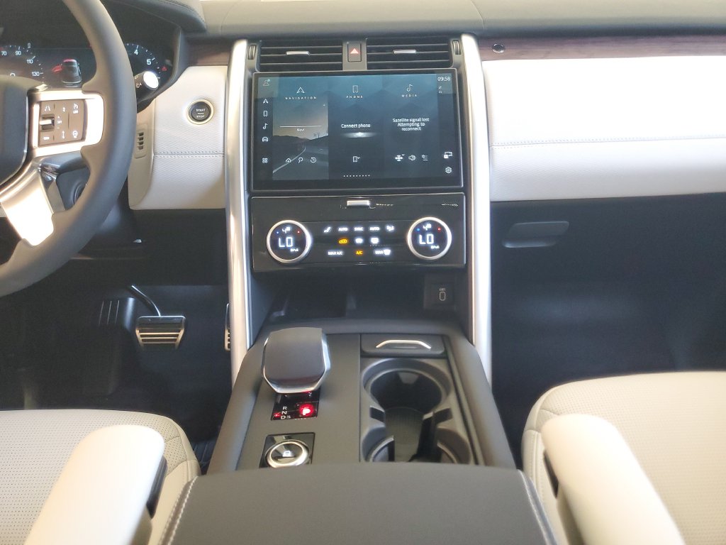 2026 Land Rover Discovery Dynamic SE - Photo 30