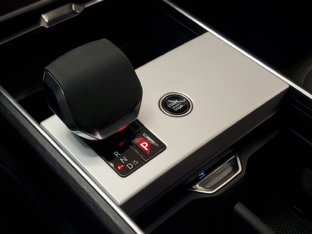 2026 Land Rover Range Rover SE - Photo 22