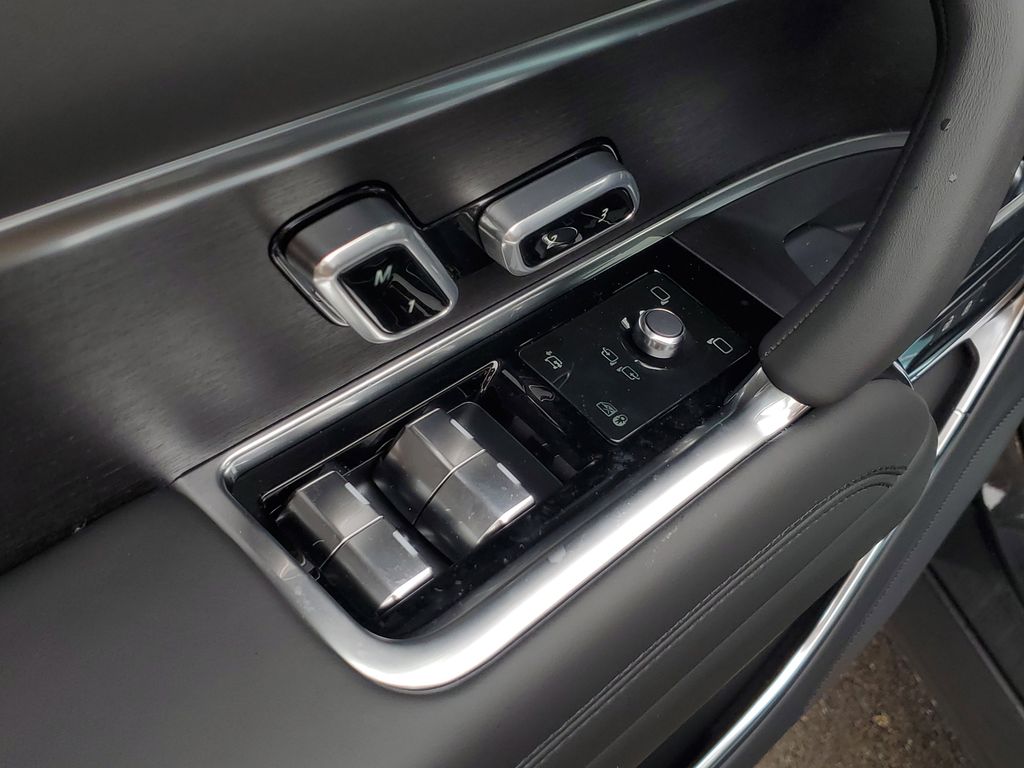 2026 Land Rover Range Rover SE - Photo 10