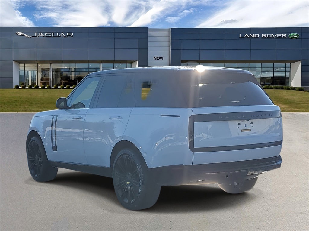 New 2026 Land Rover Range Rover SE SUV