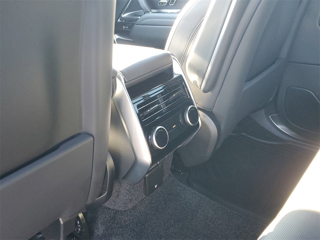 2026 Land Rover Range Rover SE - Photo 28