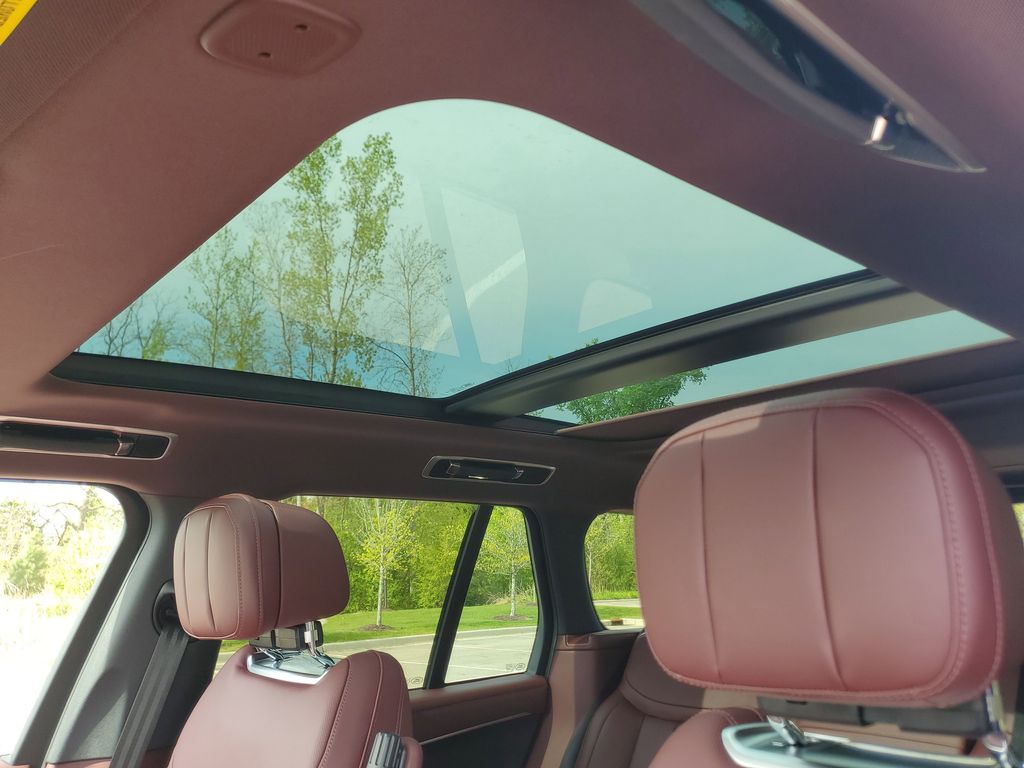 2026 Land Rover Range Rover SE - Photo 11