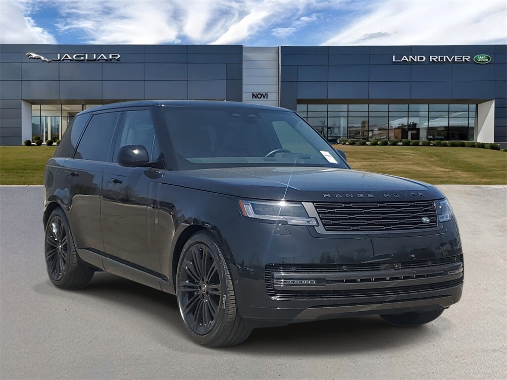 2025 Land Rover Range Rover SE photo 4