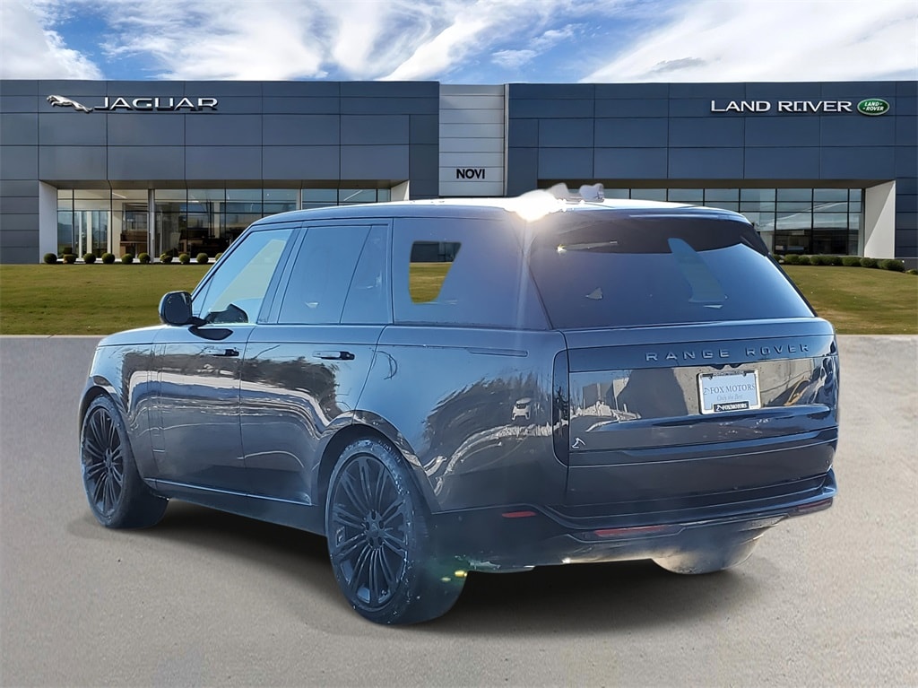 2026 Land Rover Range Rover SE - Photo 2
