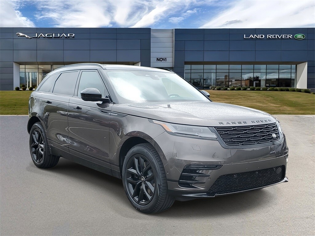 2026 Land Rover Range Rover Velar SE photo 4