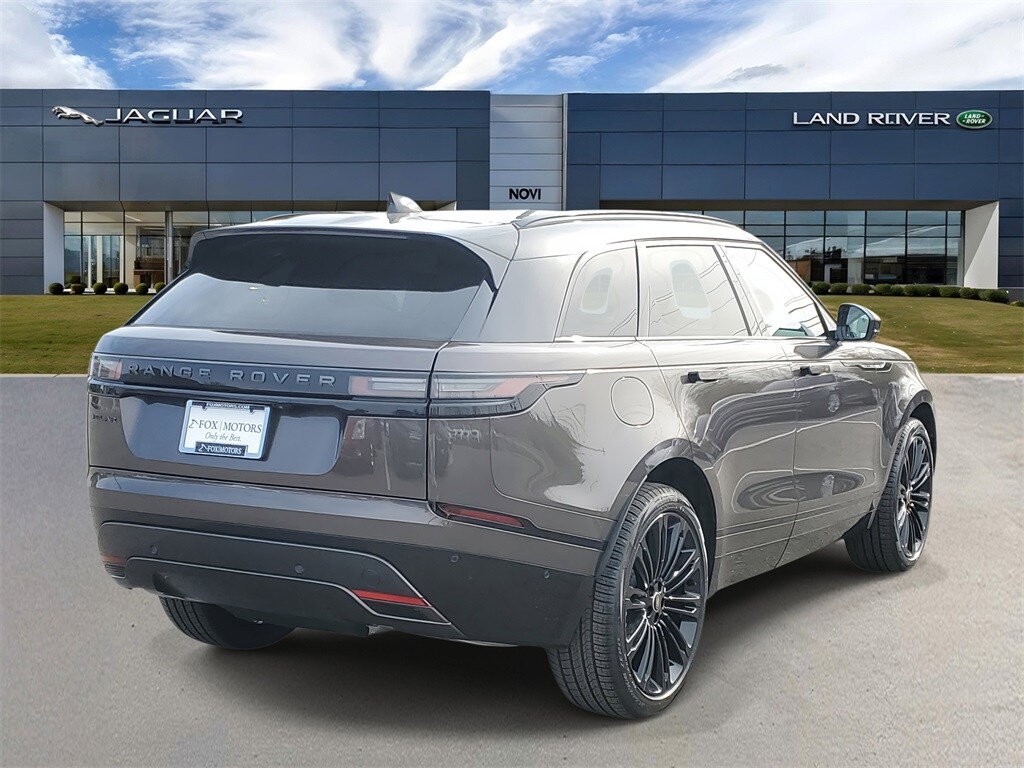 2026 Land Rover Range Rover Velar SE photo 2