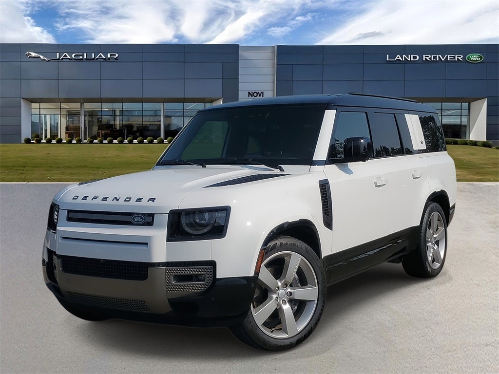 2024 Land Rover Defender 130 X-Dynamic SE