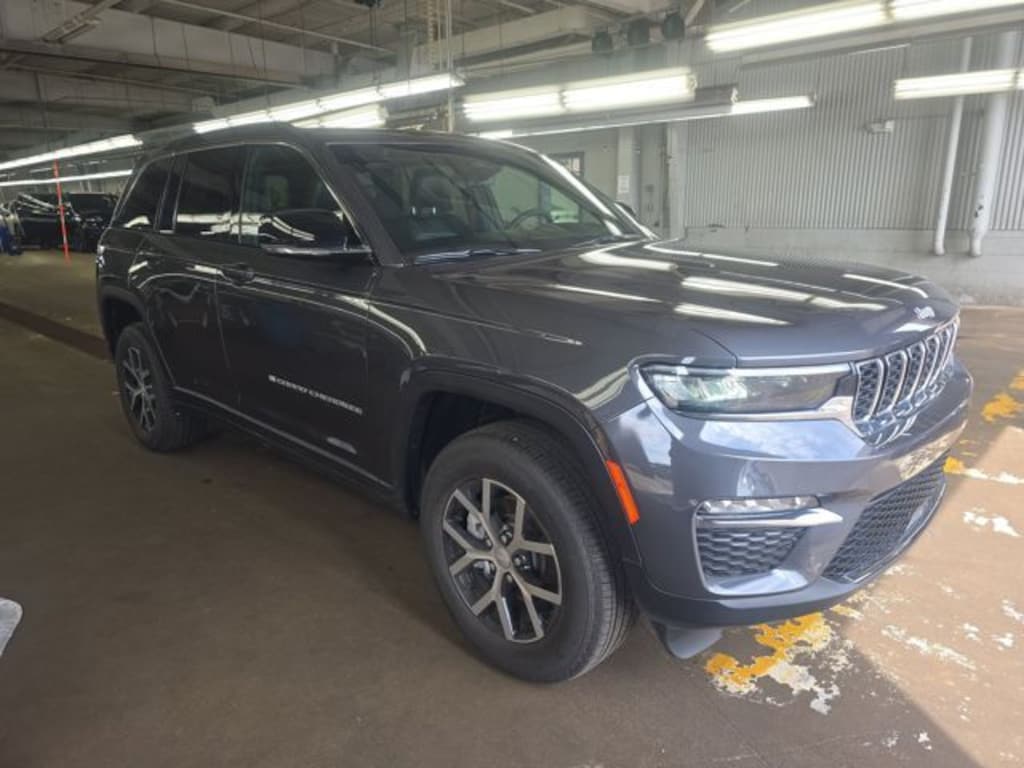 Used 2025 Jeep Grand Cherokee Limited SUV