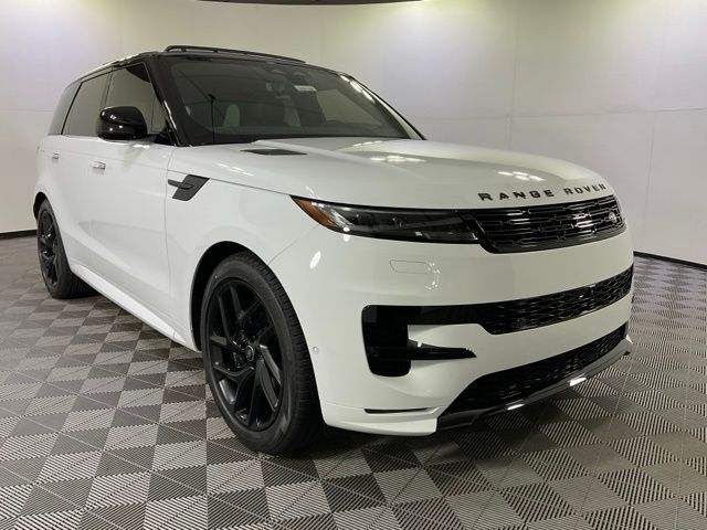 2025 Land Rover Range Rover Sport SE photo 3