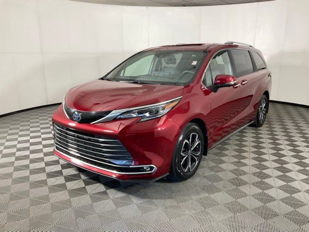 Used 2025 Toyota Sienna Platinum 7 Passenger Van Passenger Van