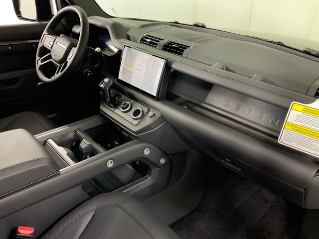 2025 Land Rover Defender S - Photo 32