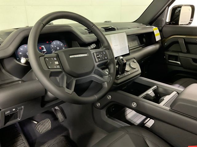 2025 Land Rover Defender S - Photo 21