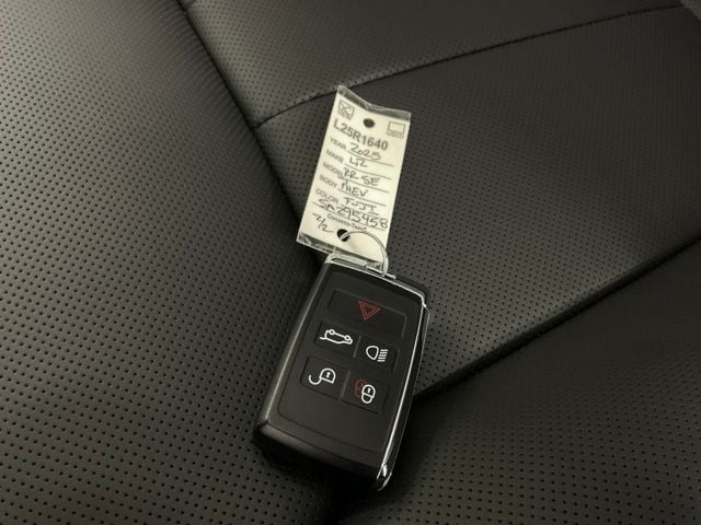 2025 Land Rover Range Rover SE - Photo 41