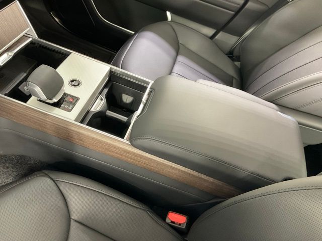 2025 Land Rover Range Rover SE - Photo 15