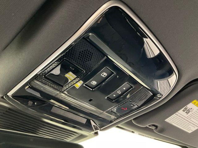 2025 Land Rover Range Rover SE - Photo 12